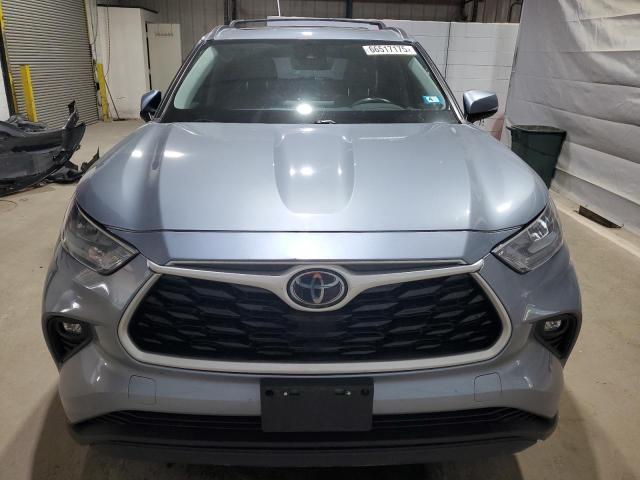 5TDGZRBHXLS014498 - 2020 TOYOTA HIGHLANDER XLE Silber Foto 5