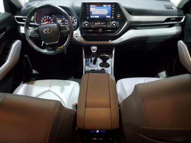 5TDGZRBHXLS014498 - 2020 TOYOTA HIGHLANDER XLE Silber Foto 8