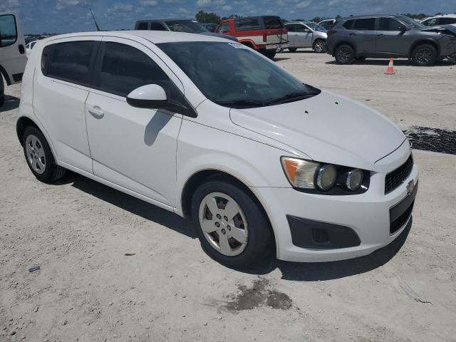 1G1JA6SH3E4243916 - 2014 CHEVROLET SONIC LS WHITE photo 4