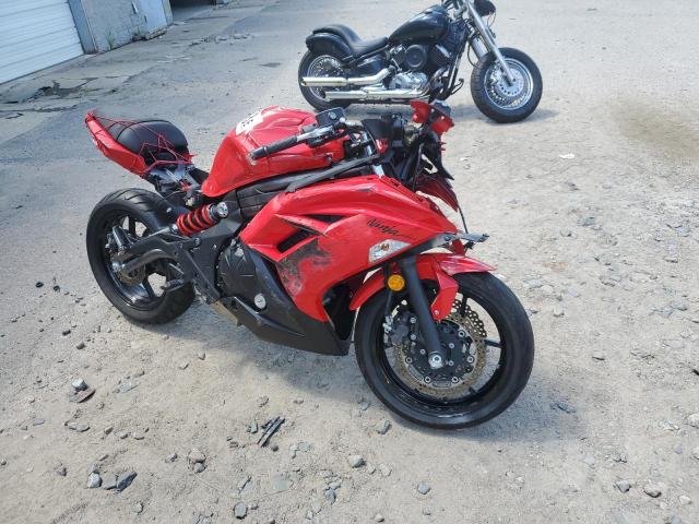 JKAEXEE17CDA04203 - 2012 KAWASAKI EX650 EC RED photo 1