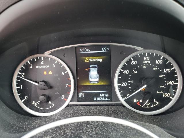 3N1AB7AP6JY327581 - 2018 NISSAN SENTRA S WHITE photo 9