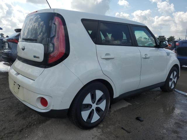 KNDJP3AE6G7013722 - 2016 KIA SOUL EV WHITE photo 3