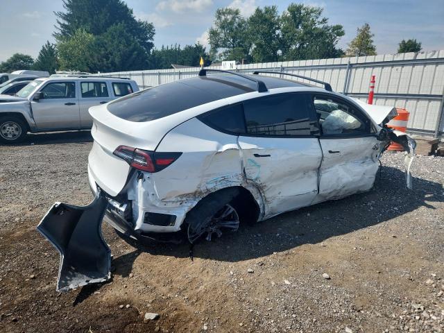 7SAYGDED8SA366374 - 2025 TESLA MODEL Y WHITE photo 3
