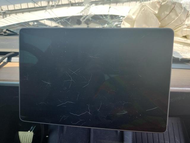 7SAYGDED8SA366374 - 2025 TESLA MODEL Y WHITE photo 9