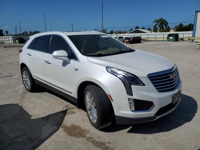 1GYKNFRS5HZ123473 - 2017 CADILLAC XT5 PLATINUM WHITE photo 4