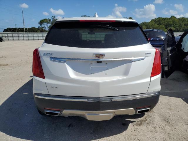 1GYKNFRS5HZ123473 - 2017 CADILLAC XT5 PLATINUM WHITE photo 6