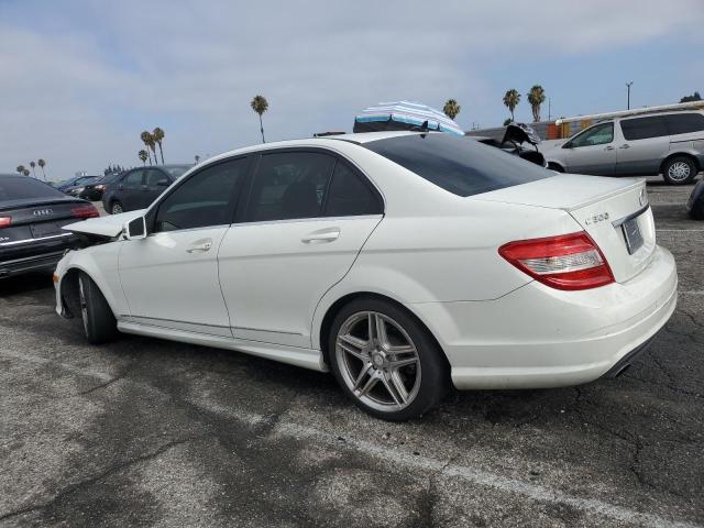 WDDGF8BB4BR159618 - 2011 MERCEDES-BENZ C 300 4MATIC WHITE photo 2