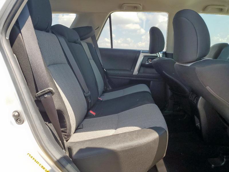 JTEEU5JRXN5261467 - 2022 TOYOTA 4RUNNER SR5 SILVER photo 11