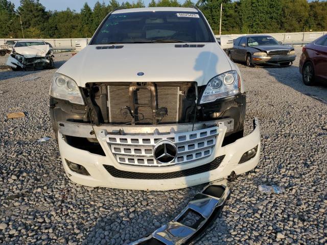 4JGBB8GB8BA631578 - 2011 MERCEDES-BENZ ML 350 4MATIC WHITE photo 5