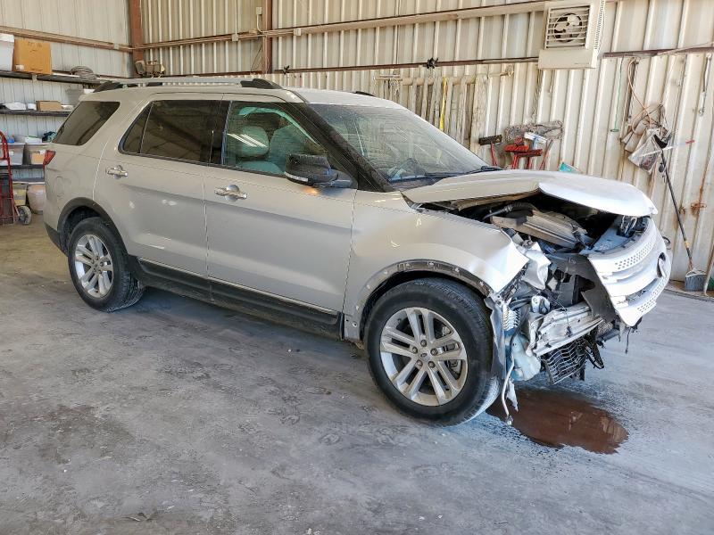 1FM5K7D8XFGB01499 - 2015 FORD EXPLORER XLT SILVER photo 4