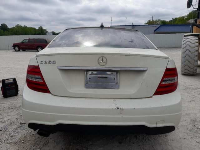 WDDGF4HB5CA634810 - 2012 MERCEDES-BENZ C 250 WHITE photo 6