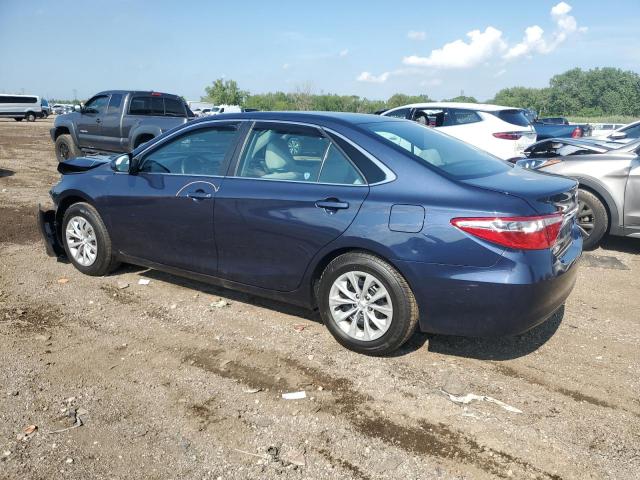 4T1BF1FK9HU808840 - 2017 TOYOTA CAMRY LE Bleu photo 2