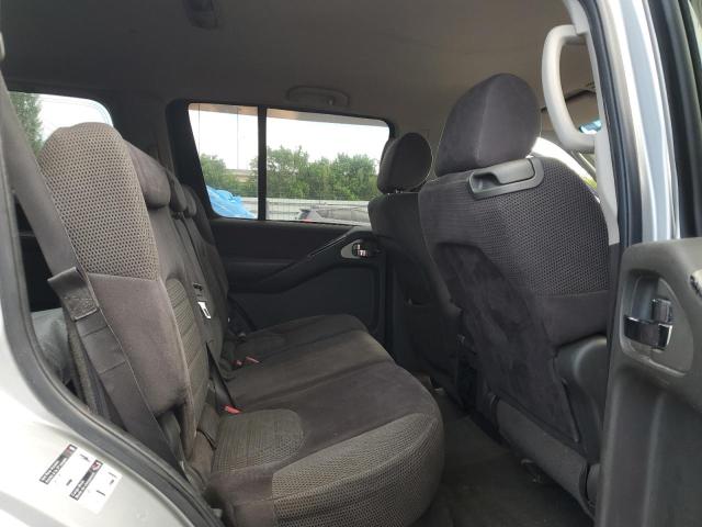 5N1AR18U56C640408 - 2006 NISSAN PATHFINDER LE SILVER photo 11