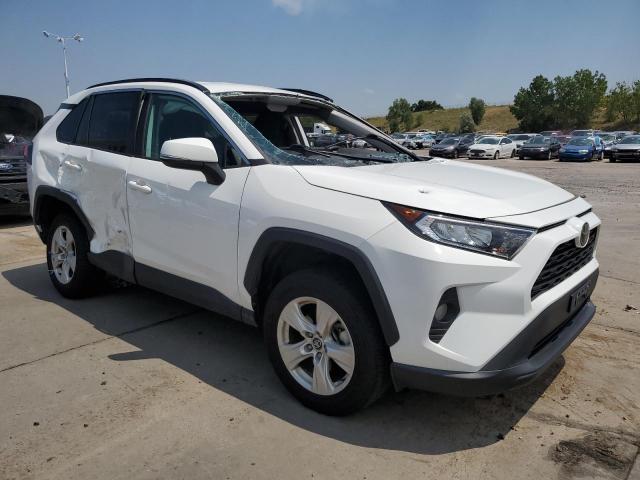 2T3P1RFV5MW160038 - 2021 TOYOTA RAV4 XLE 白色 照片 4