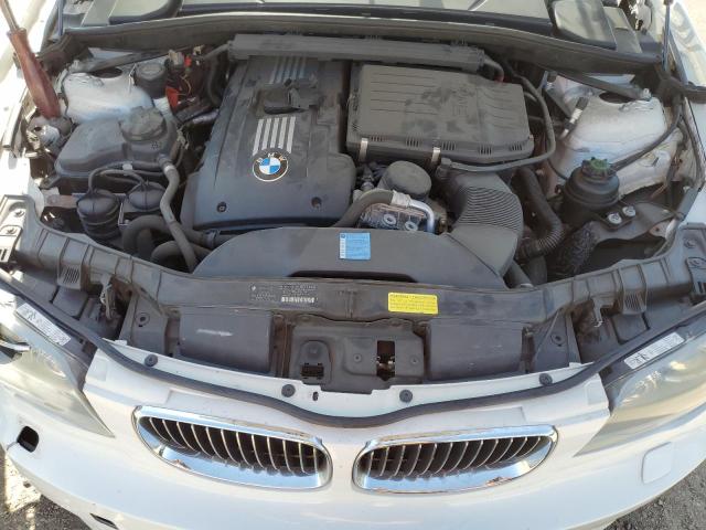 WBAUN93518VK39700 - 2008 BMW 1 SERIES I თეთრი ფოტო 11