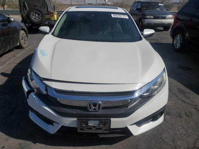 2HGFC2F87JH576418 - 2018 HONDA CIVIC EX WHITE photo 5