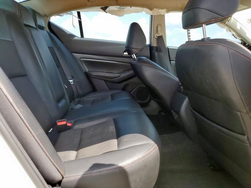 1N4BL4CV0KC219465 - 2019 NISSAN ALTIMA SR WHITE photo 10