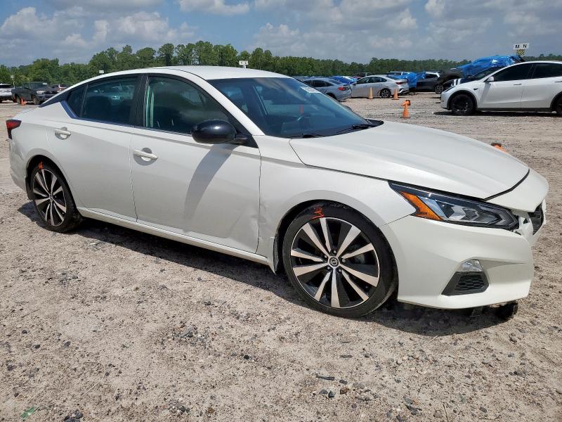 1N4BL4CV0KC219465 - 2019 NISSAN ALTIMA SR WHITE photo 4