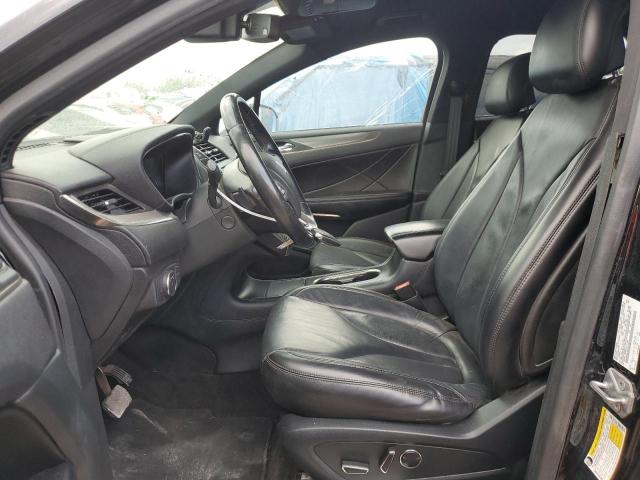 5LMCJ2C99HUL13125 - 2017 LINCOLN MKC SELECT Schwarz Foto 7