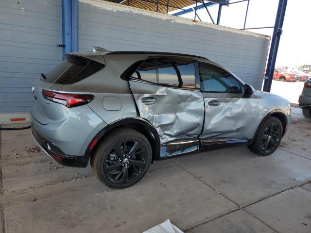 LRBFZPR41PD193095 - 2023 BUICK ENVISION ESSENCE ნაცრისფერი ფოტო 3