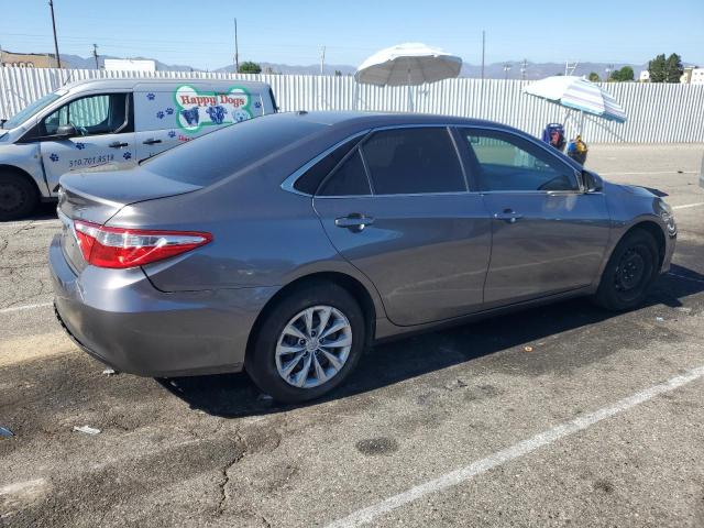 4T1BF1FKXHU712893 - 2017 TOYOTA CAMRY LE GRAY photo 3