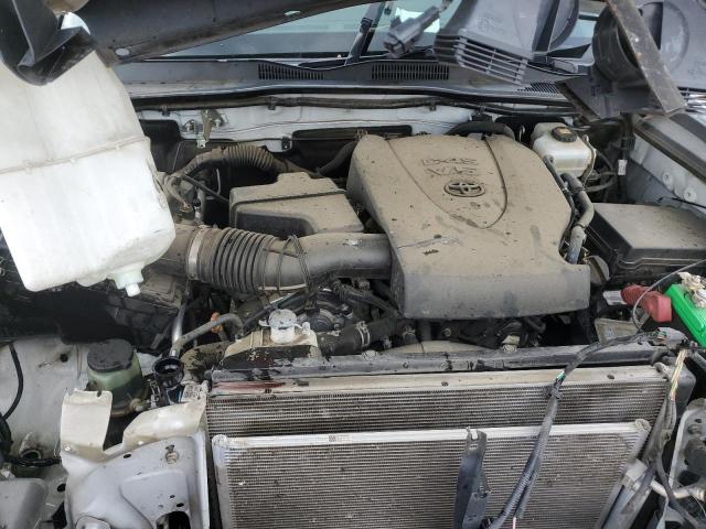 5TFDZ5BN4JX030611 - 2018 TOYOTA TACOMA DOUBLE CAB WHITE photo 11