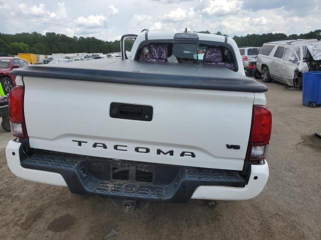 5TFDZ5BN4JX030611 - 2018 TOYOTA TACOMA DOUBLE CAB WHITE photo 6