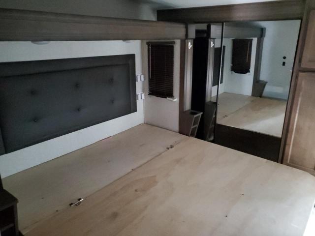 4YDF36825K2510732 - 2019 KEYSTONE COUGAR Коричневый фото 5