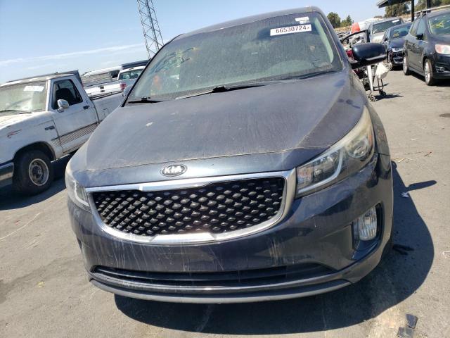 KNDMC5C11F6038854 - 2015 KIA SEDONA EX GRAY photo 5