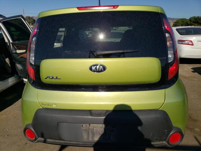 KNDJN2A25F7791238 - 2015 KIA SOUL GREEN photo 6