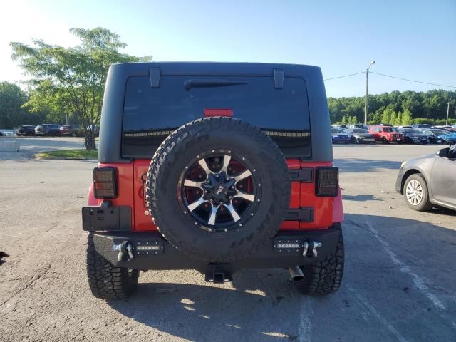 1C4BJWEG2FL511991 - 2015 JEEP WRANGLER U SAHARA RED photo 6