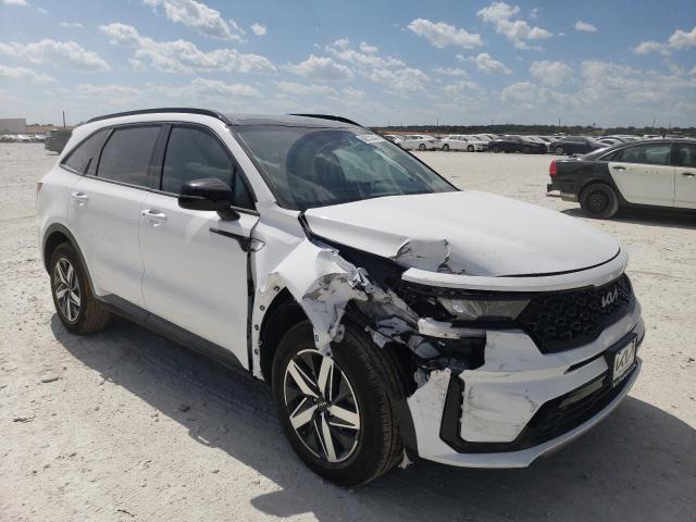 5XYRL4LC8PG214623 - 2023 KIA SORENTO S WHITE photo 4