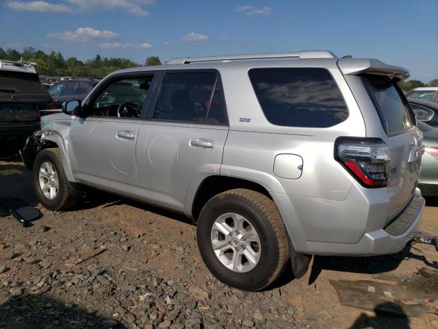 JTEBU5JR1G5400102 - 2016 TOYOTA 4RUNNER SR5/SR5 PREMIUM 银色 照片 2