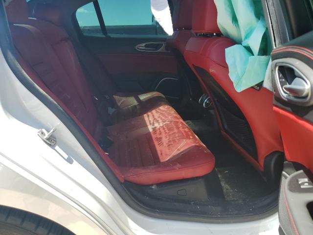 ZARFAECN3J7599728 - 2018 ALFA ROMEO GIULIA TI Білий фото 10