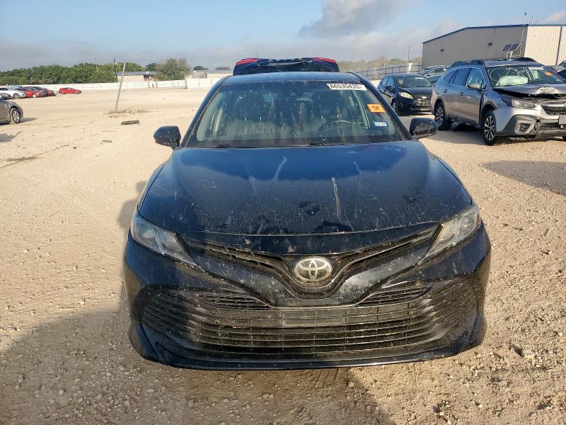 4T1B11HK0JU556638 - 2018 TOYOTA CAMRY L BLACK photo 5