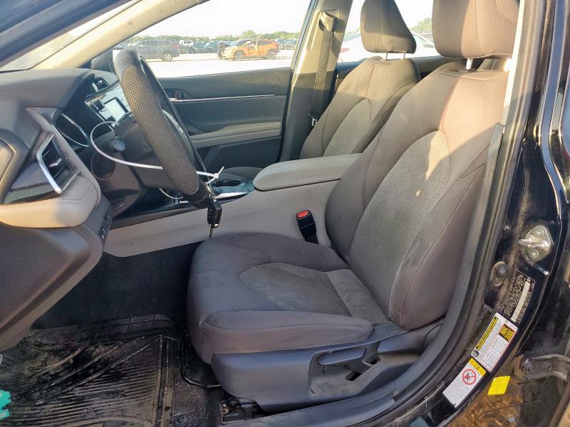 4T1B11HK0JU556638 - 2018 TOYOTA CAMRY L BLACK photo 7