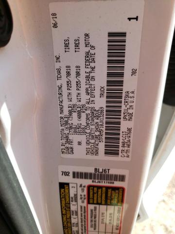 5TFRM5F10JX132869 - 2018 TOYOTA TUNDRA DOUBLE CAB SR/SR5 WHITE photo 13