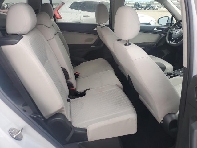 3VV1B7AX0JM069306 - 2018 VOLKSWAGEN TIGUAN S Gris foto 10