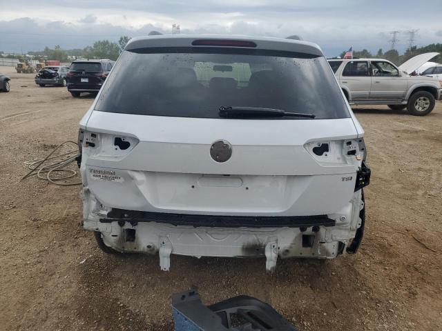 3VV1B7AX0JM069306 - 2018 VOLKSWAGEN TIGUAN S Gris foto 6