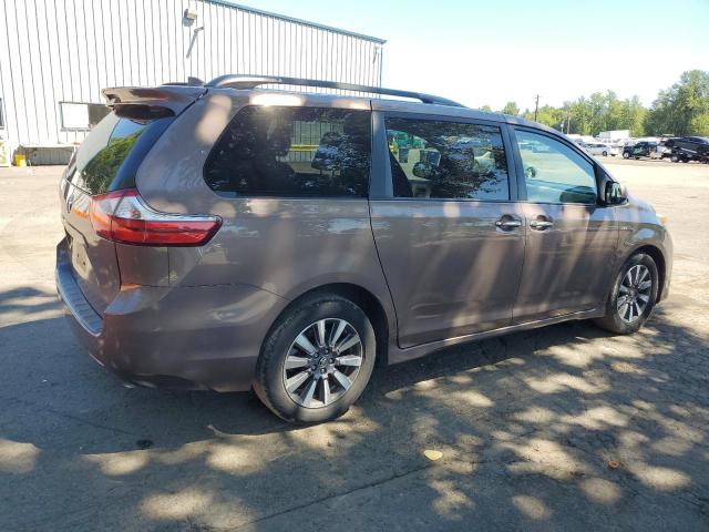 5TDDZ3DC3JS202102 - 2018 TOYOTA SIENNA XLE ყავისფერი ფოტო 3