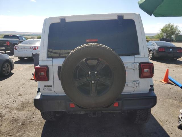1C4HJXEM8MW657913 - 2021 JEEP WRANGLER U SAHARA Weiß Foto 6