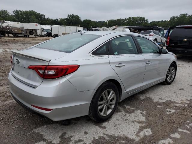 5NPE24AF6FH039455 - 2015 HYUNDAI SONATA SE SILVER photo 3