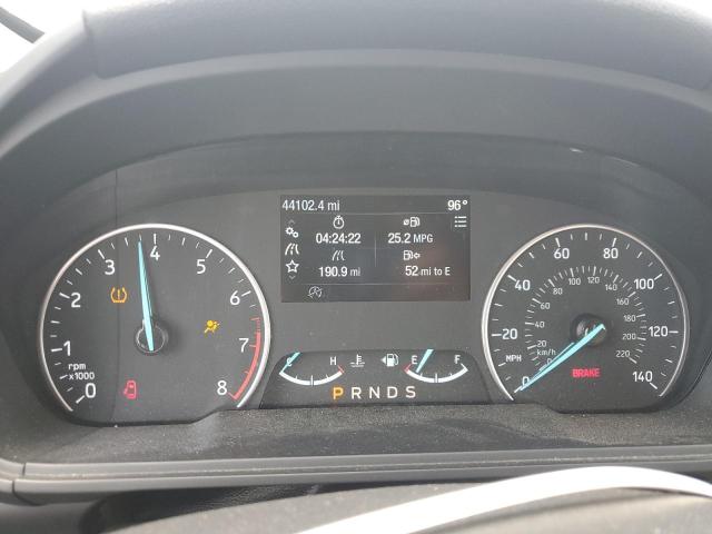 MAJ3P1TE6JC231299 - 2018 FORD ECOSPORT SE Белый фото 9