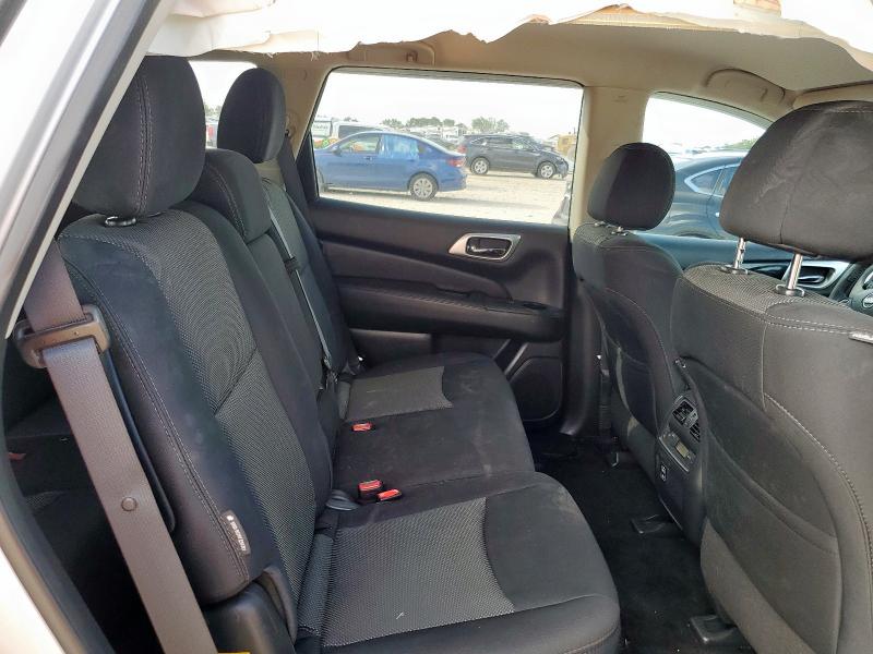 5N1DR2MN1JC663081 - 2018 NISSAN PATHFINDER S SILVER photo 11