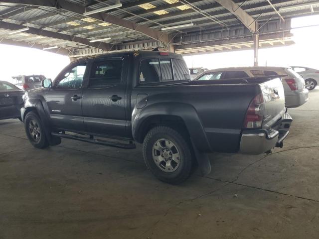 3TMLU4EN0FM178817 - 2015 TOYOTA TACOMA DOUBLE CAB GRAY photo 2
