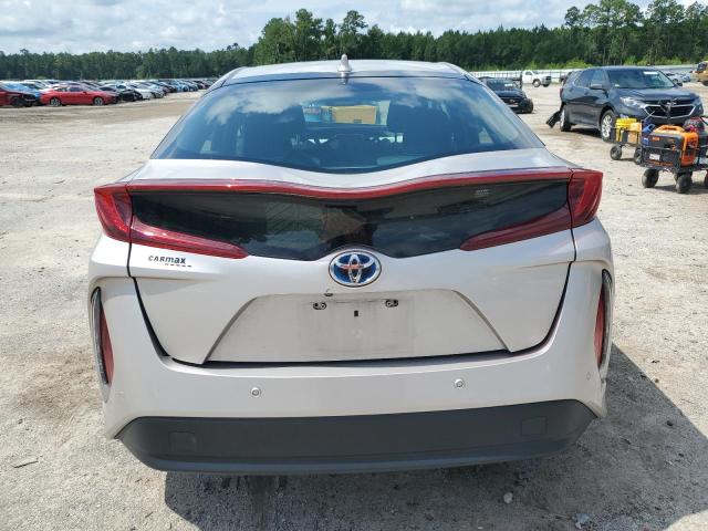 JTDKARFPXJ3079613 - 2018 TOYOTA PRIUS PRIM Gümüş fotoğraf 6