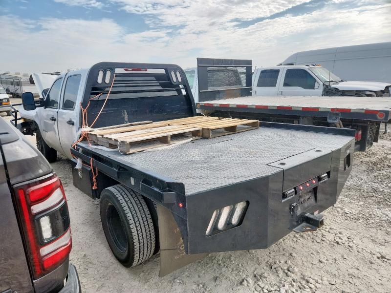 1GCJK33618F167881 - 2008 CHEVROLET SILVERADO K3500 თეთრი ფოტო 2