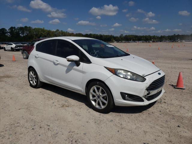 3FADP4EJ9FM175803 - 2015 FORD FIESTA SE WHITE photo 4