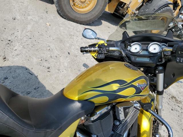 5VPDW36N3E3034218 - 2014 VICTORY MOTORCYCLES CROSS COUN GOLD photo 5