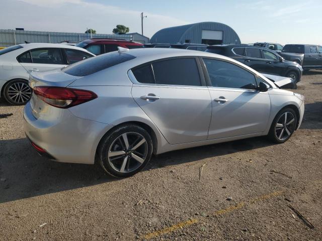 3KPFN4A88JE189741 - 2018 KIA FORTE EX SILVER photo 3